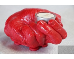 sculpture-pltre-bougeoire-main-rouge
