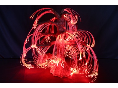 sculpture-arbre-vie-secrete-argile-lumineux-rouge